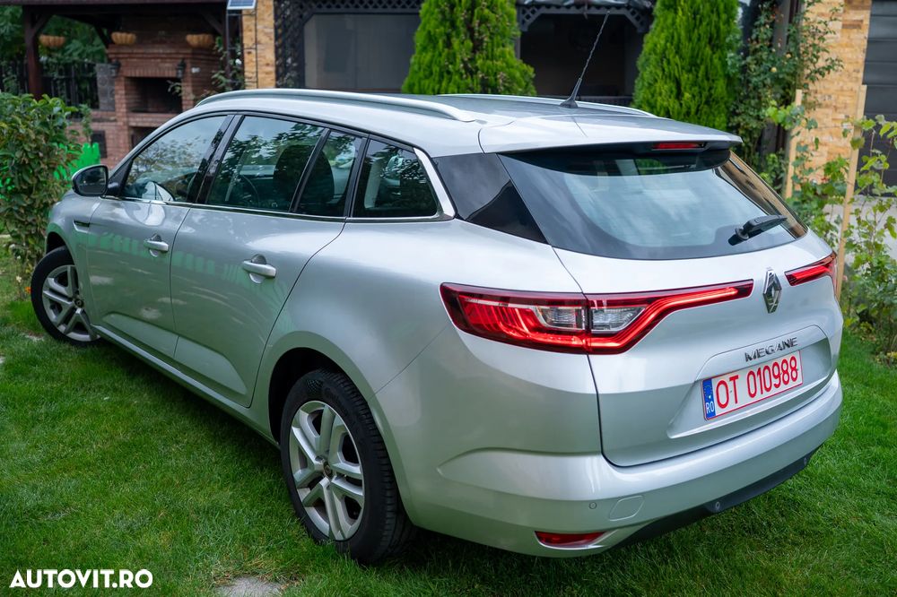Renault Megane BLUE dCi 115 BUSINESS EDITION - 6