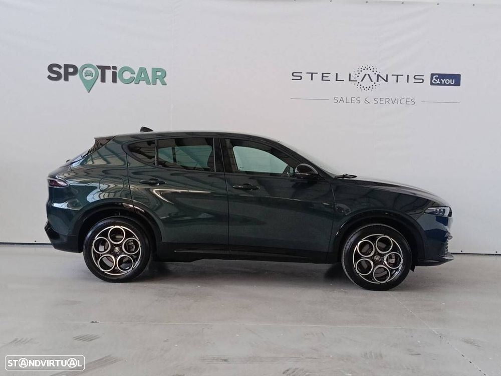 Alfa Romeo Tonale 1.3 Plug-In Hybrid Business e-AWD - 4