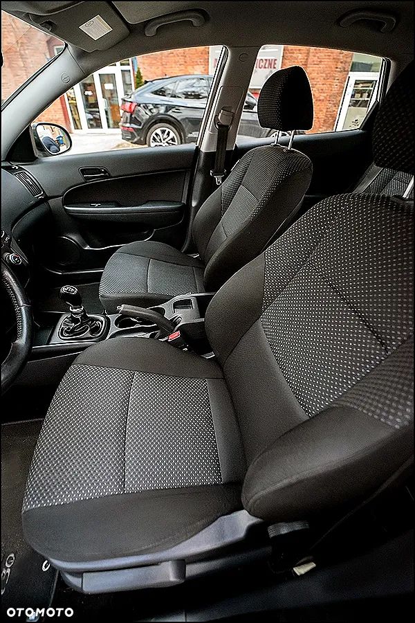 Hyundai i30 1.4 Classic + - 26