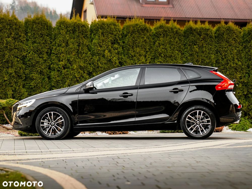 Volvo V40 D2 Drive-E R-Design Momentum - 10