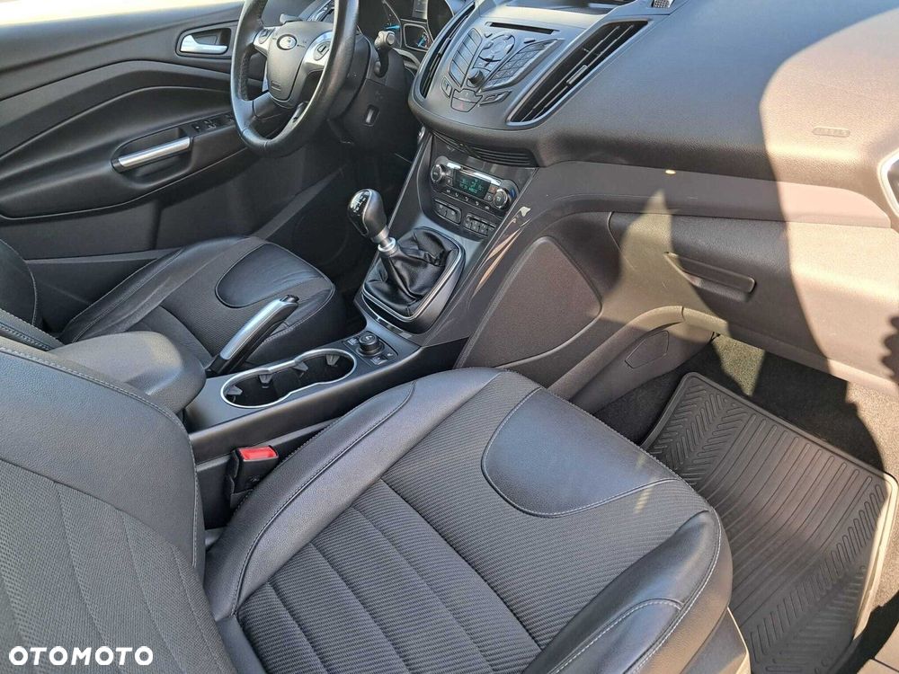 Ford Kuga - 19