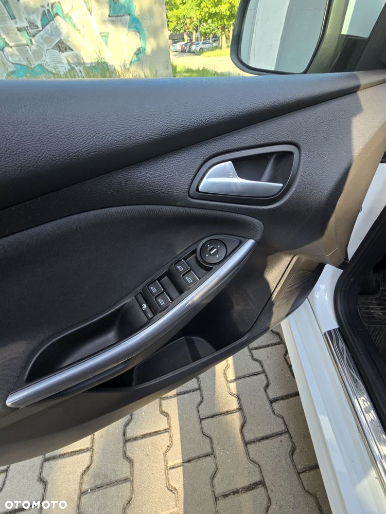 Ford Focus 1.6 EcoBoost Gold X (Trend) - 9