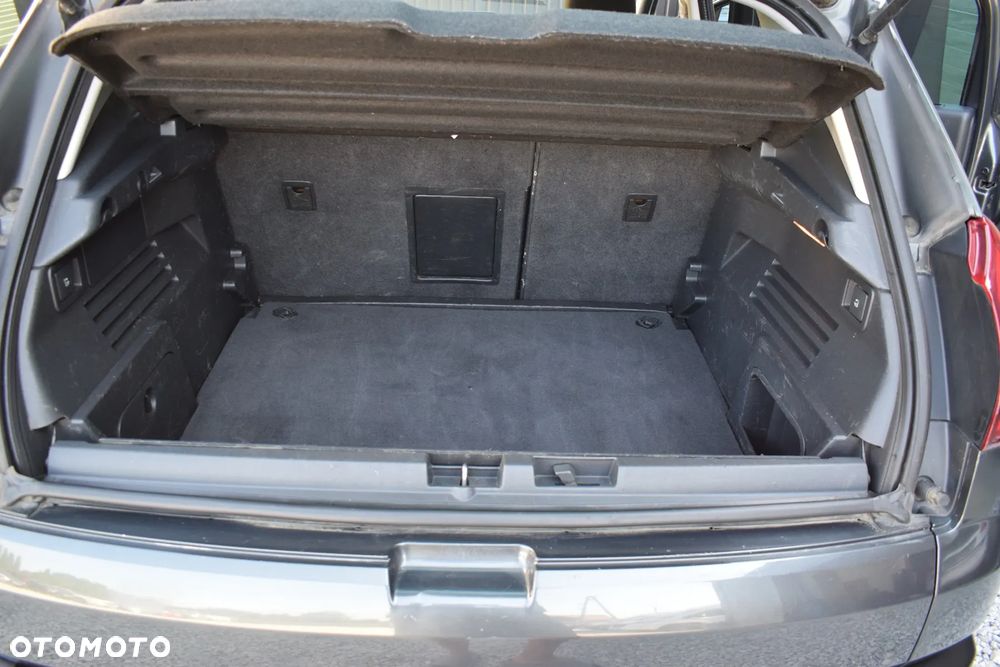 Peugeot 3008 HDi 115 Allure - 16