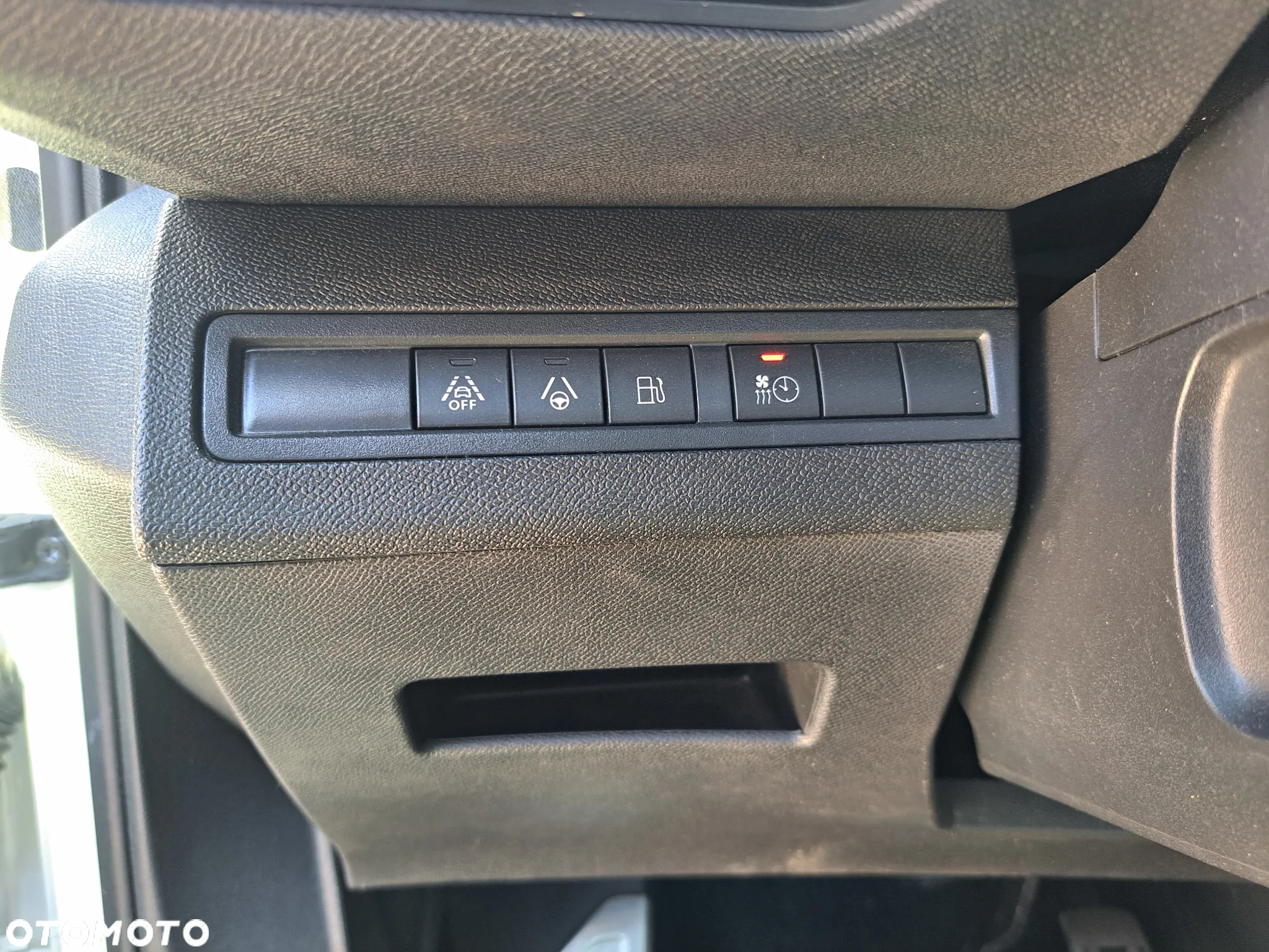 Peugeot 3008 Plug-In Hybrid4 300 e-EAT8 GT - 17