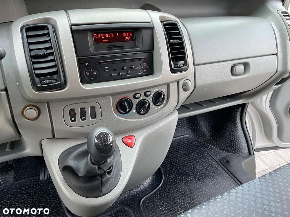 Renault Trafic L1H1 Passenger Lux - 22