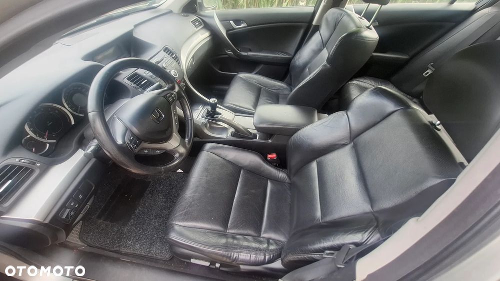 Honda Accord 2.4 Executive - 12