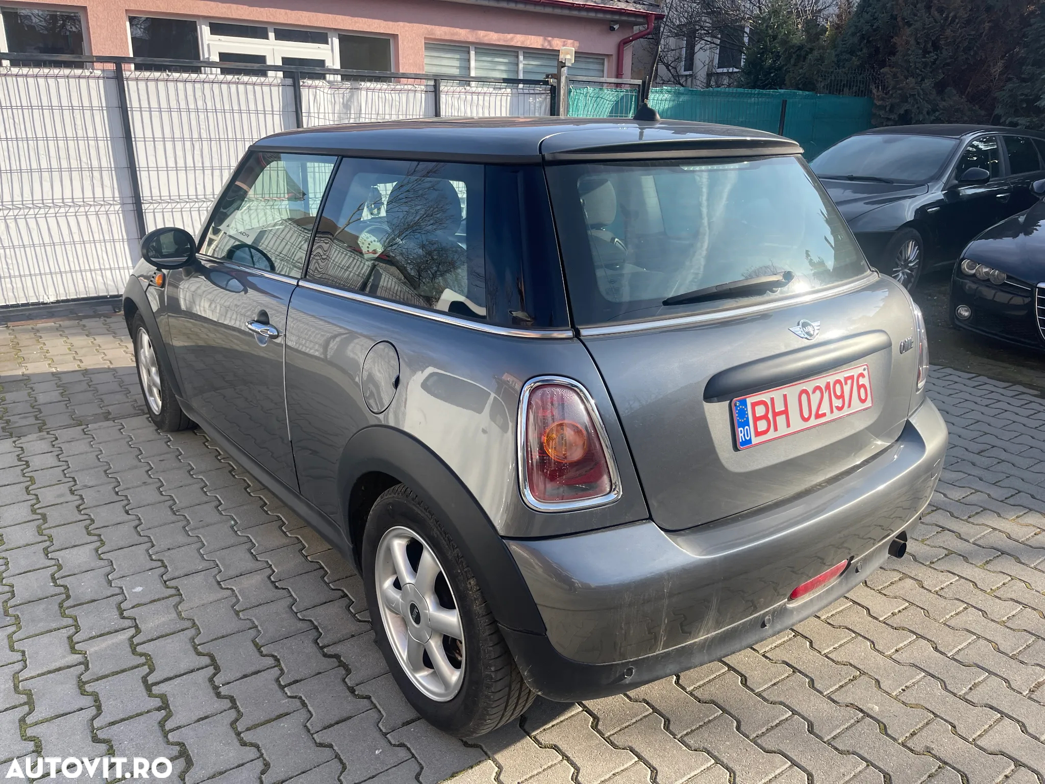 Mini ONE - 10