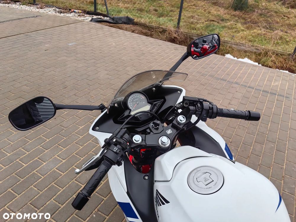Honda CBR - 28