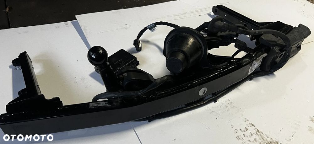 AUDI A4 B9 HAK HOLOWNICZY MODUŁ  KPL ORYGINAŁ 8w0800491c - 2