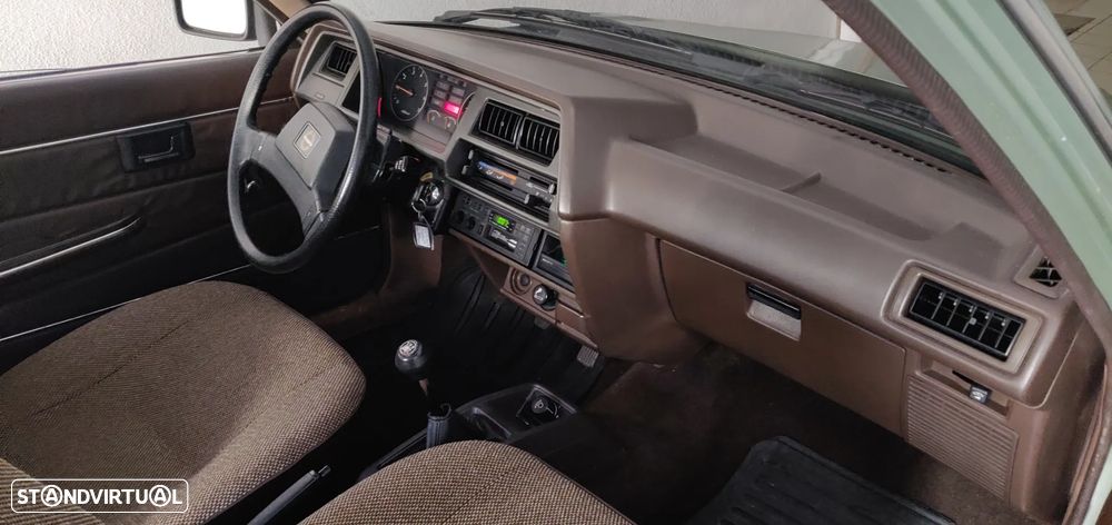 Triumph Acclaim - 10