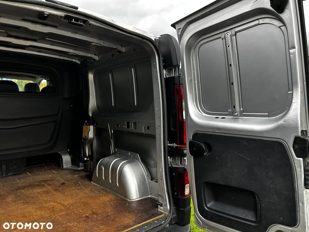 Renault Trafic - 19