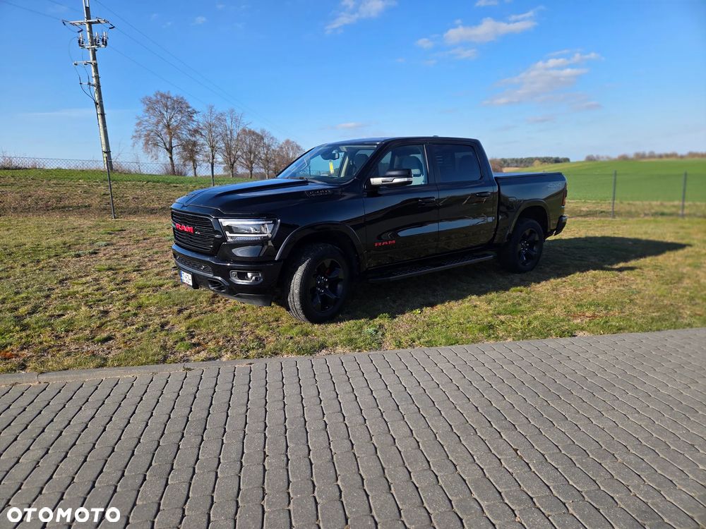 RAM 1500 5.7 Crew Cab Shortbed Bighorn Black - 1