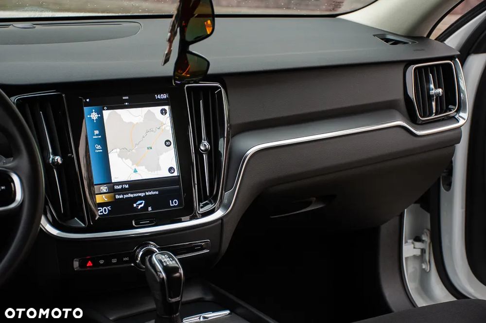 Volvo V60 D3 Momentum Core - 28