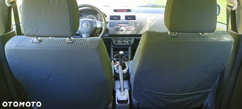 Suzuki Swift - 8