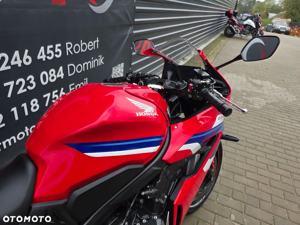 Honda CBR - 23