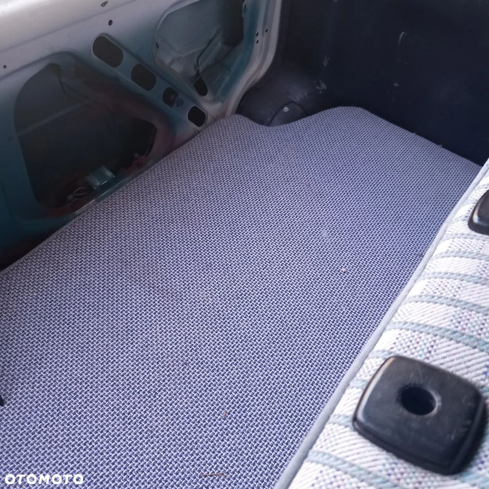 Volkswagen Transporter - 11