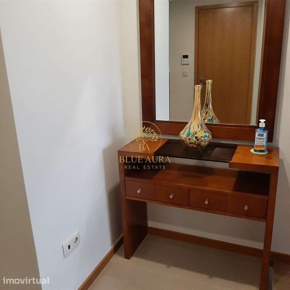 Apartamento T4 Mobilado para Arrendamento na Boavista - Grande imagem: 5/18
