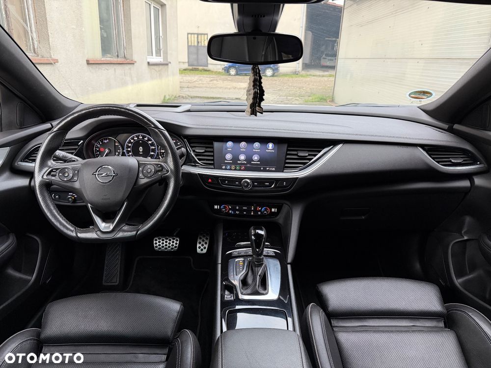 Opel Insignia 2.0 T 4x4 GSi S&S - 31