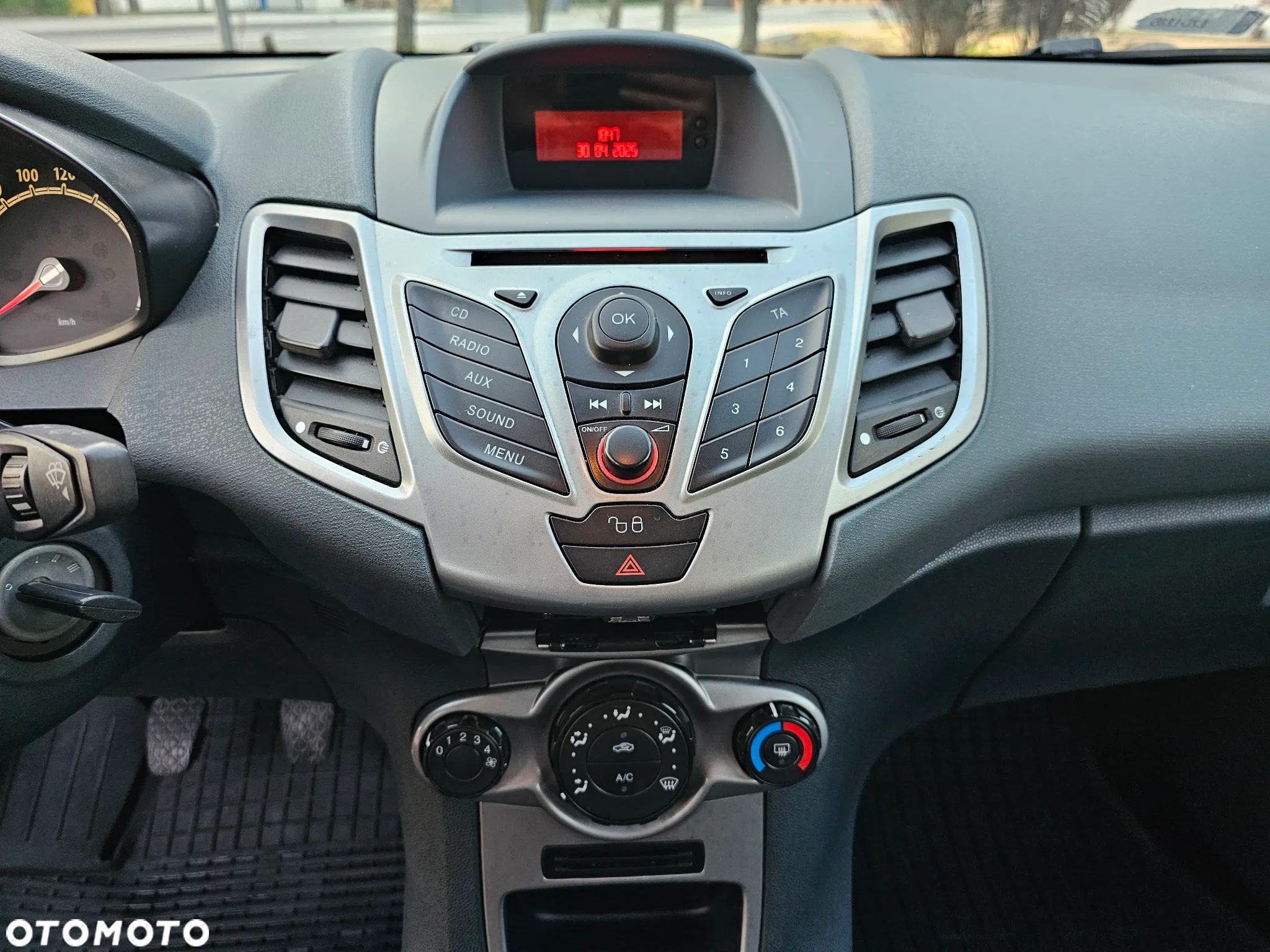 Ford Fiesta - 31