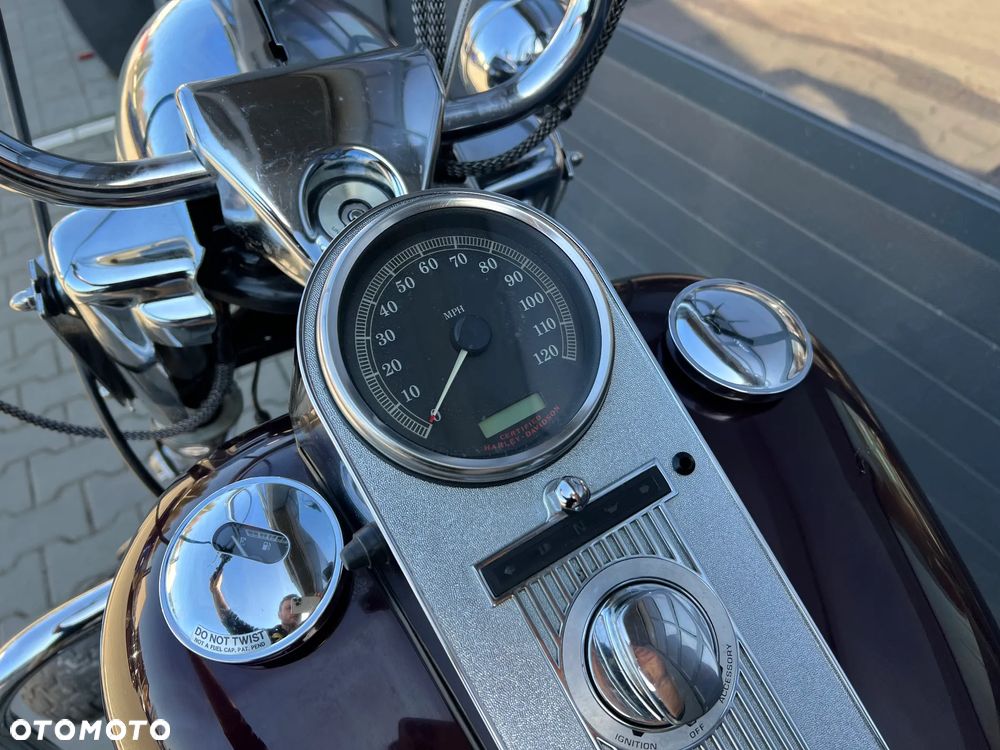 Harley-Davidson Touring Road King - 13