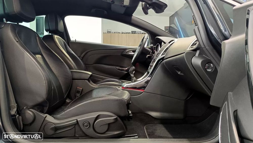 Opel Astra GTC 1.6 CDTi S/S - 42