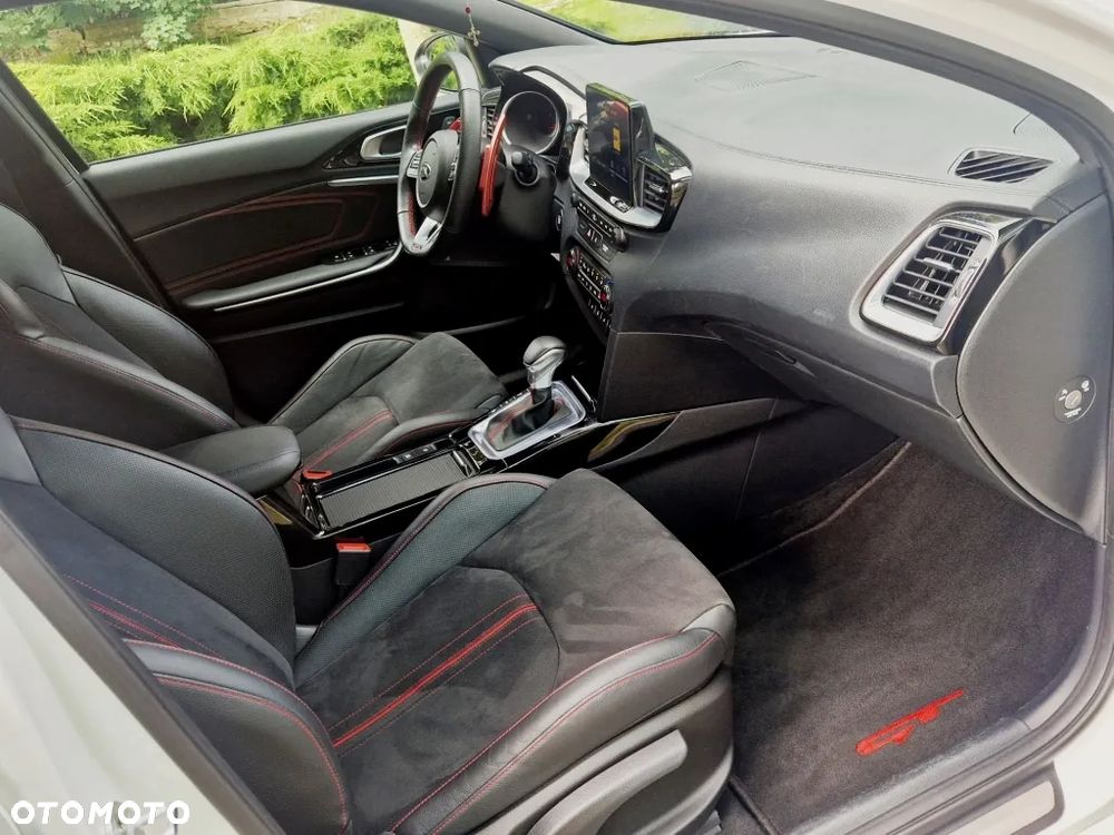 Kia ProCeed 1.6 T-GDI GT DCT - 16