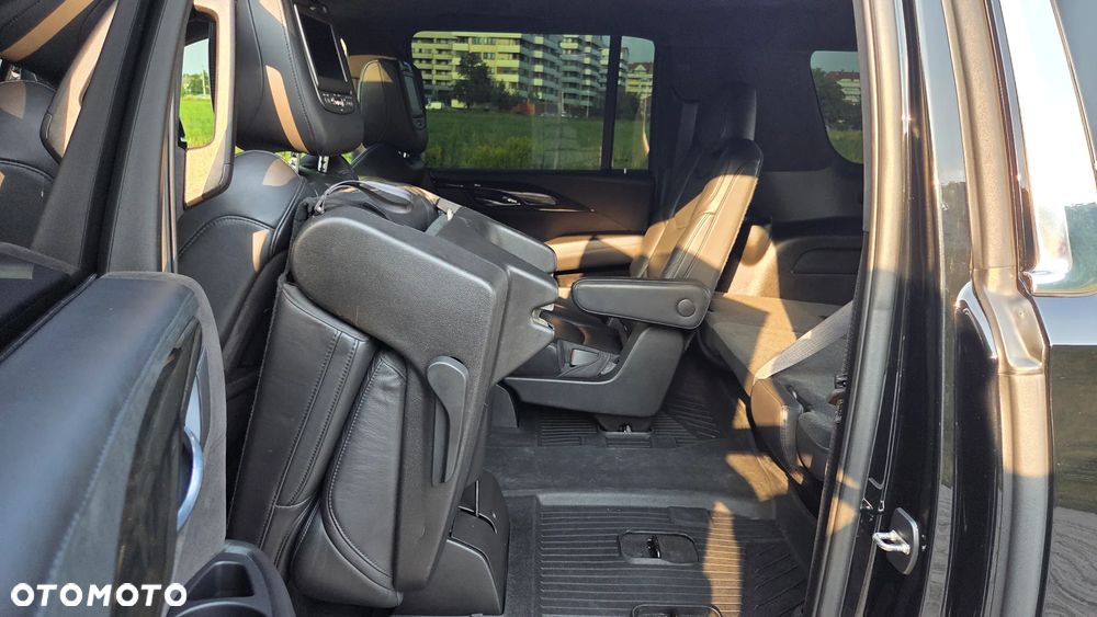 Cadillac Escalade - 18
