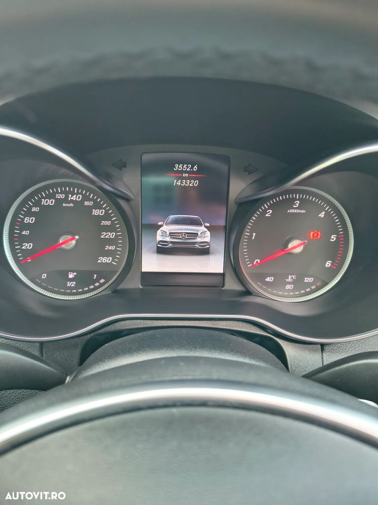 Mercedes-Benz C 220 d 4Matic 9G-TRONIC AMG Line - 7
