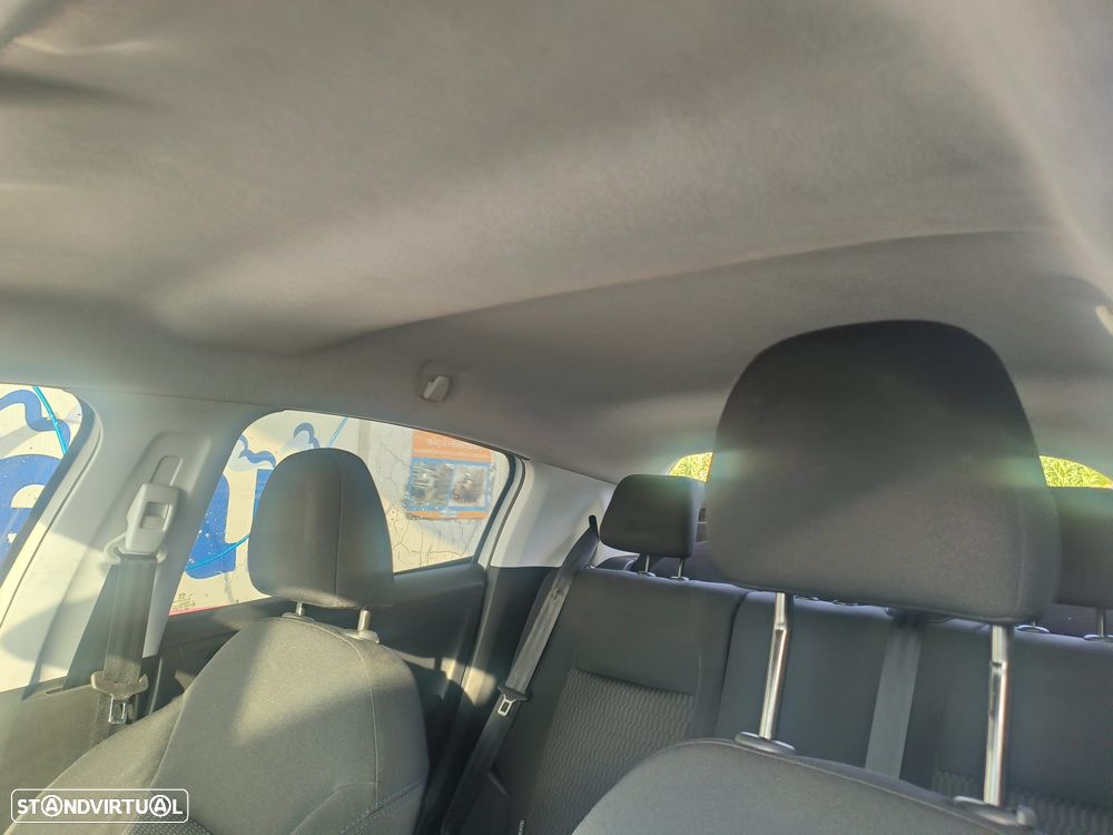 Peugeot 208 1.2 PureTech Signature - 12