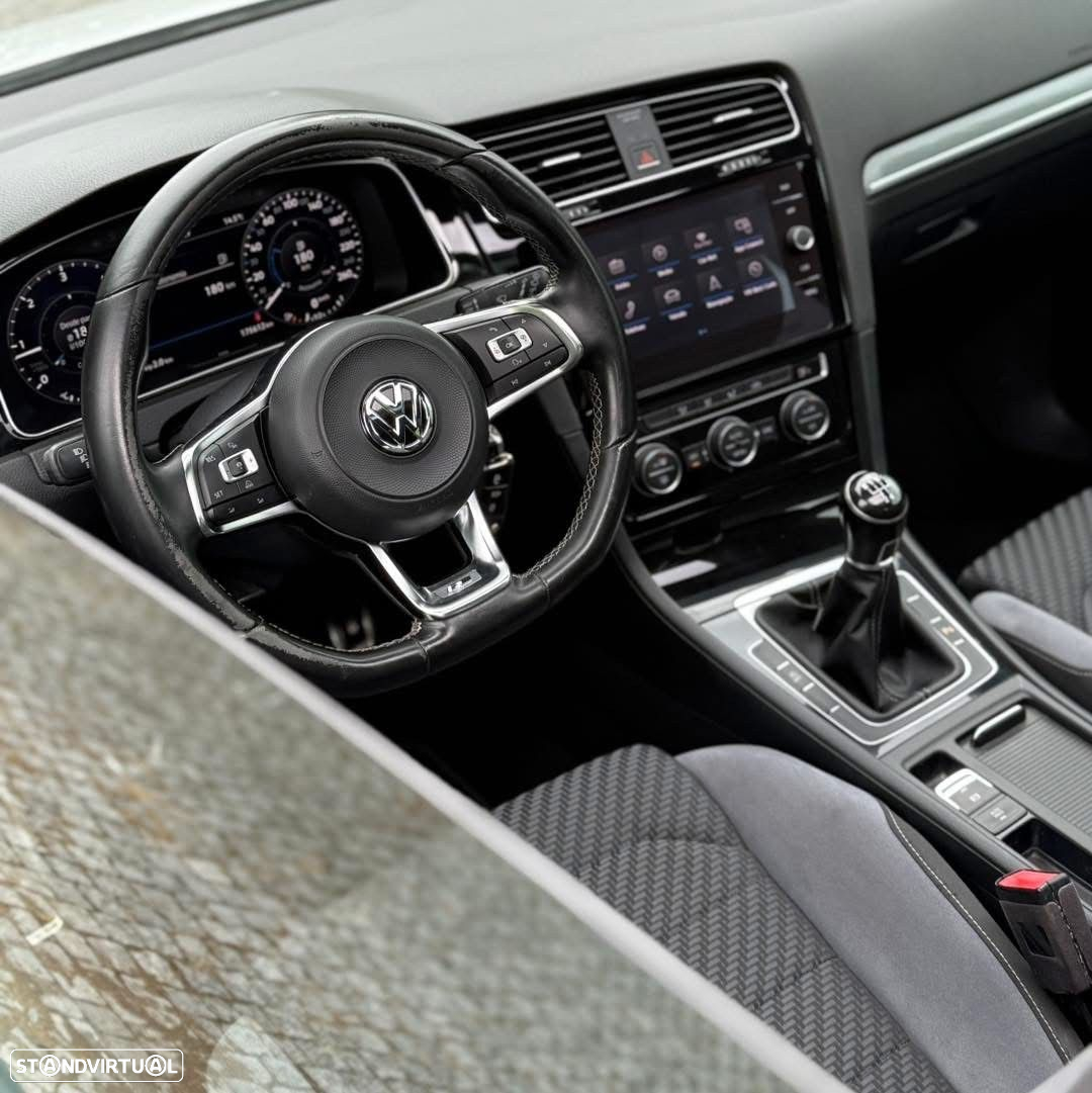 VW Golf - 11