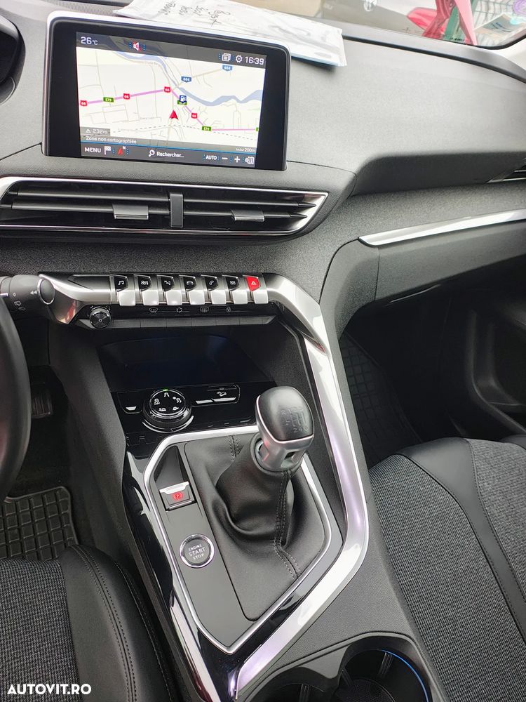 Peugeot 3008 PureTech 130 Stop & Start Allure - 24