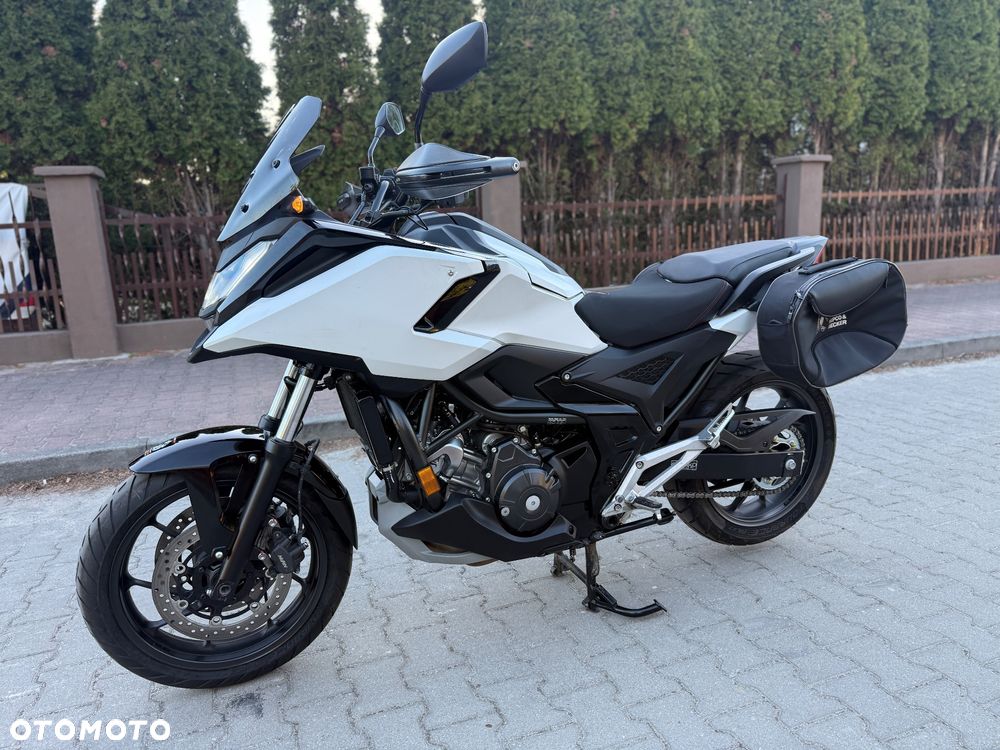 Honda NC - 18