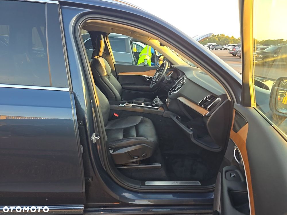 Volvo XC 90 - 12