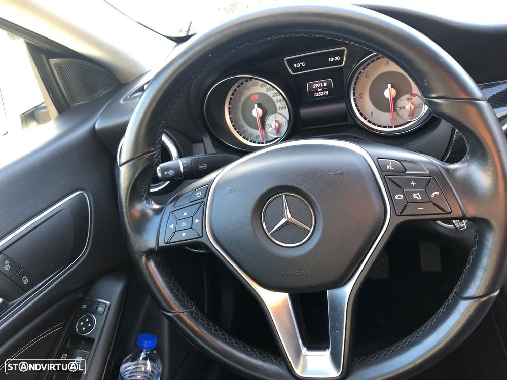 Mercedes-Benz CLA 200 CDI Urban - 17