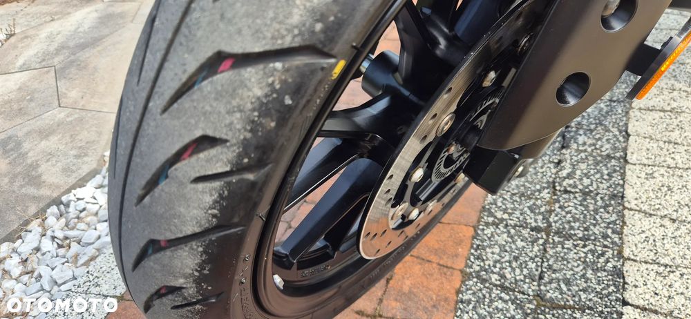 Yamaha MT - 9