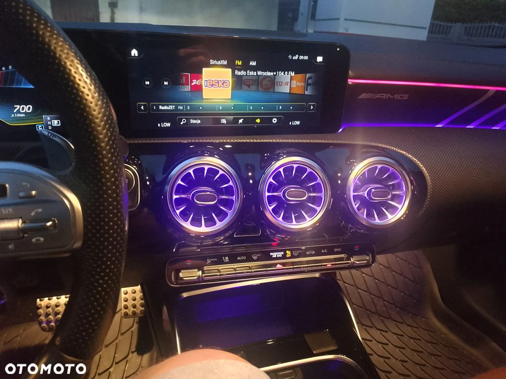 Mercedes-Benz CLA AMG 35 4Matic B AMG Speedshift 7G-DCT - 16