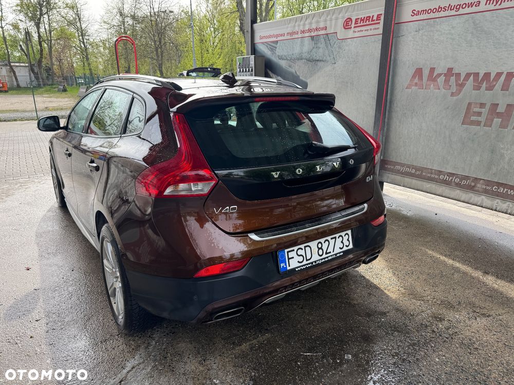 Volvo V40 Cross Country - 13