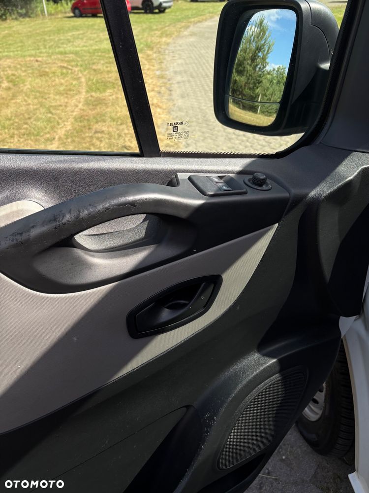 Renault Trafic - 15