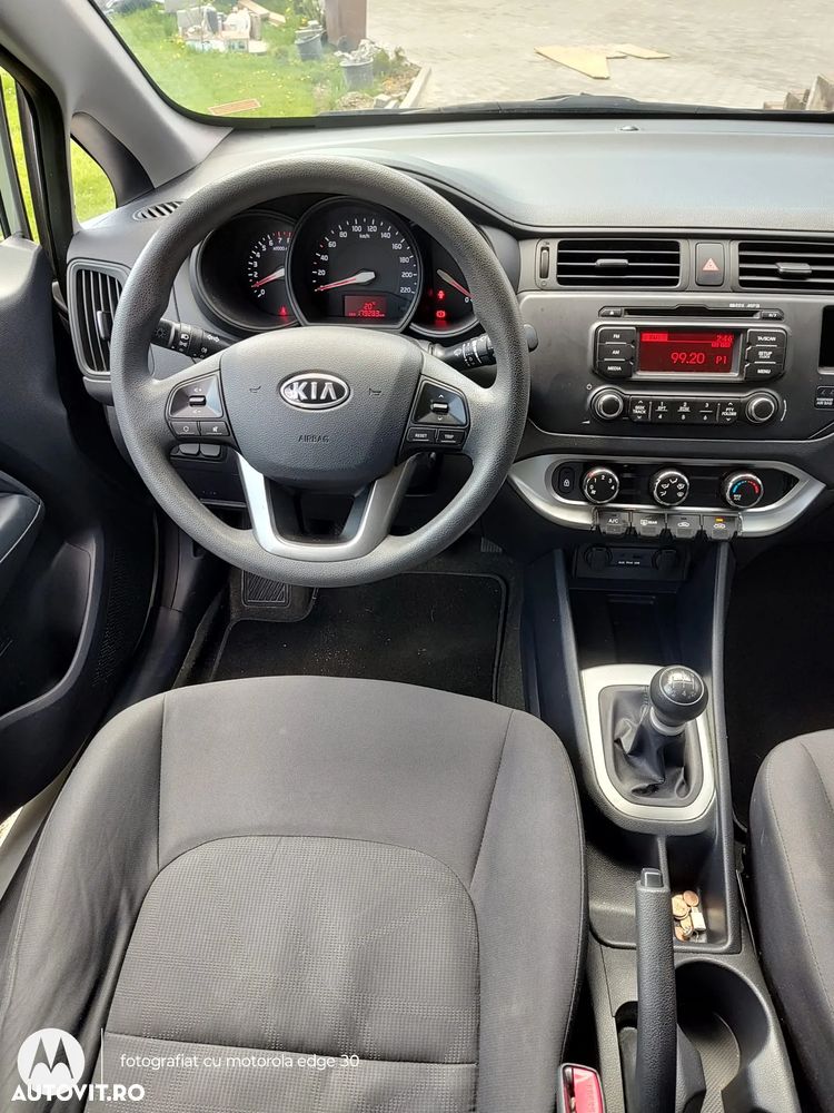 Kia Rio - 3