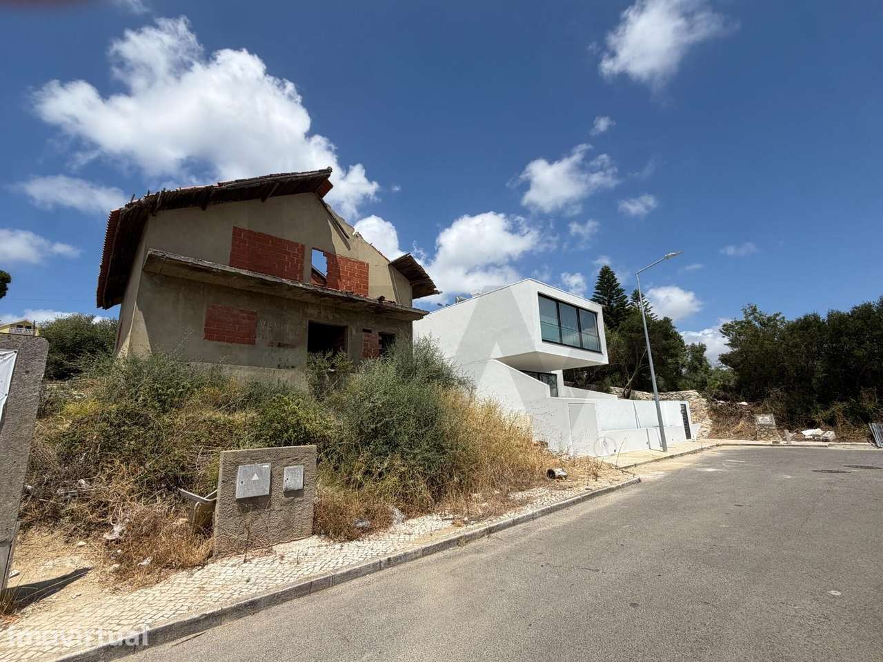 Terreno de 315 m2 com Vista Mar e Dupla Frente — Cascais / Sintra - Grande imagem: 4/24