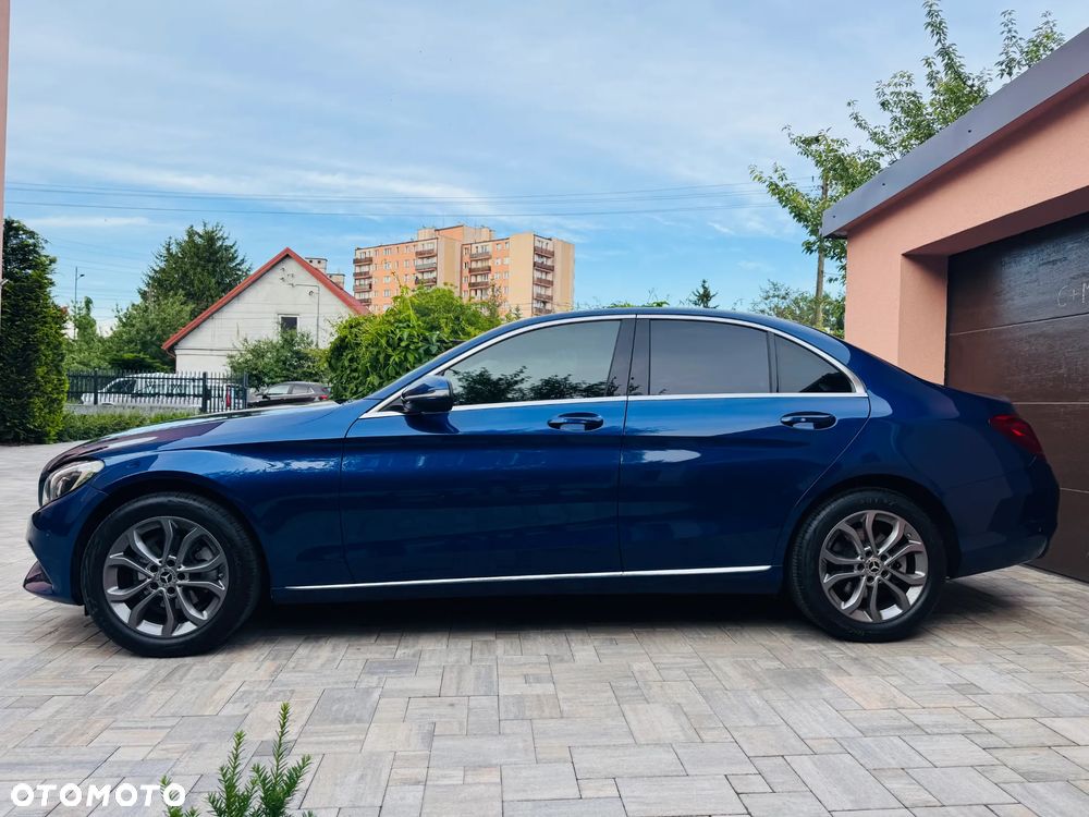 Mercedes-Benz C-Class 2018 photo 2
