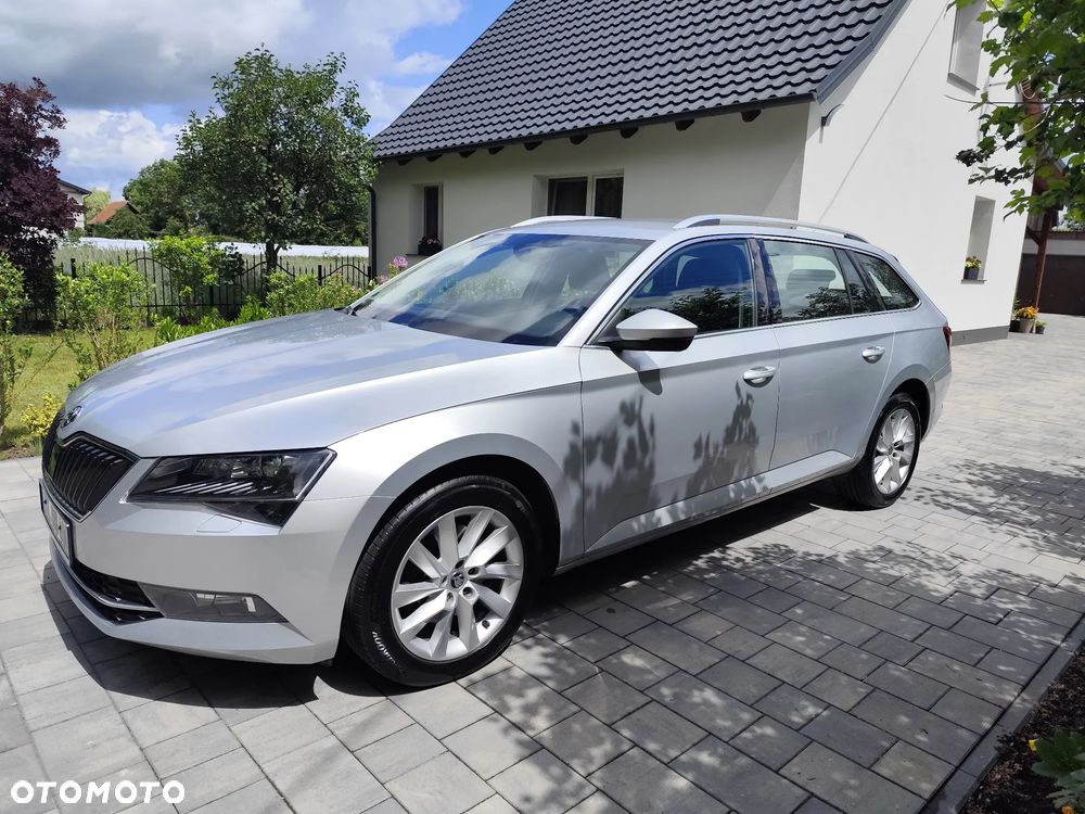 Skoda Superb 2.0 TDI SCR 4x4 Style DSG - 10