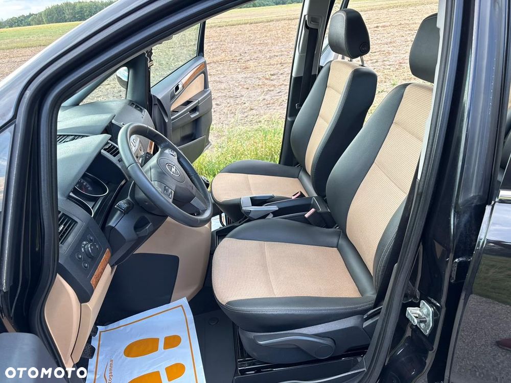 Opel Zafira 1.6 Cosmo - 23