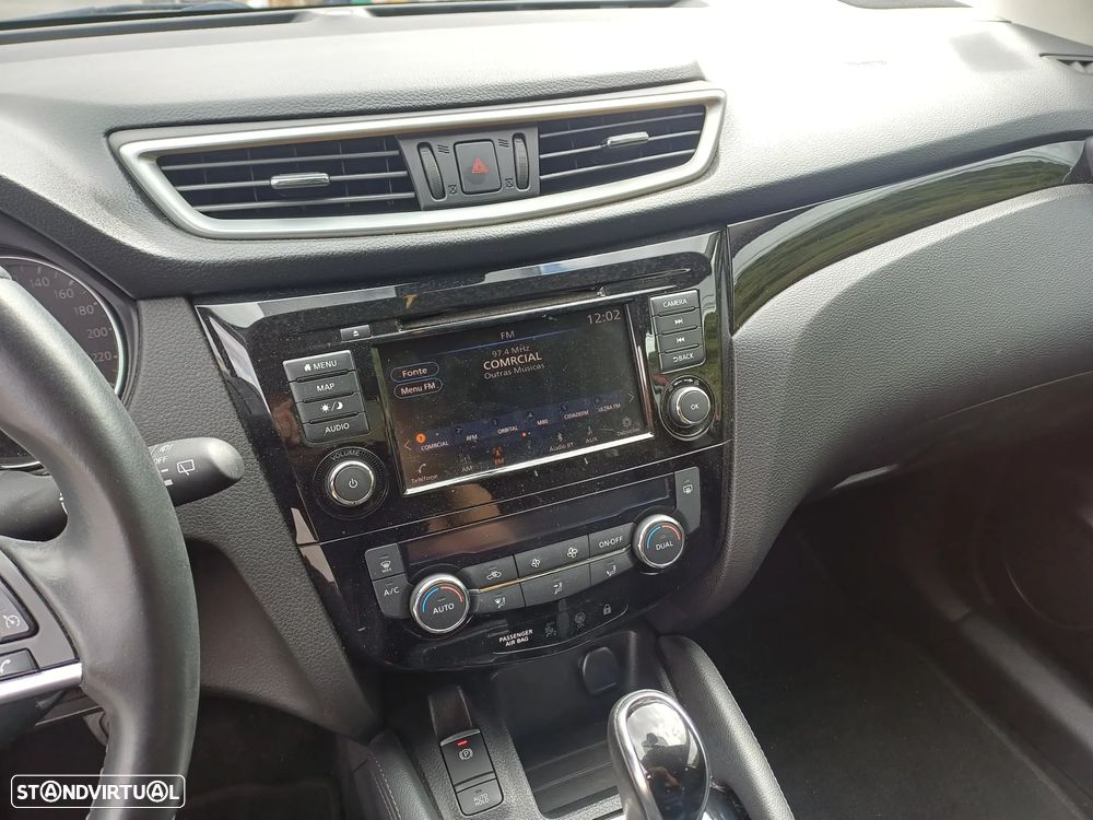 Nissan Qashqai 1.5 dCi N-Connecta DCT - 11
