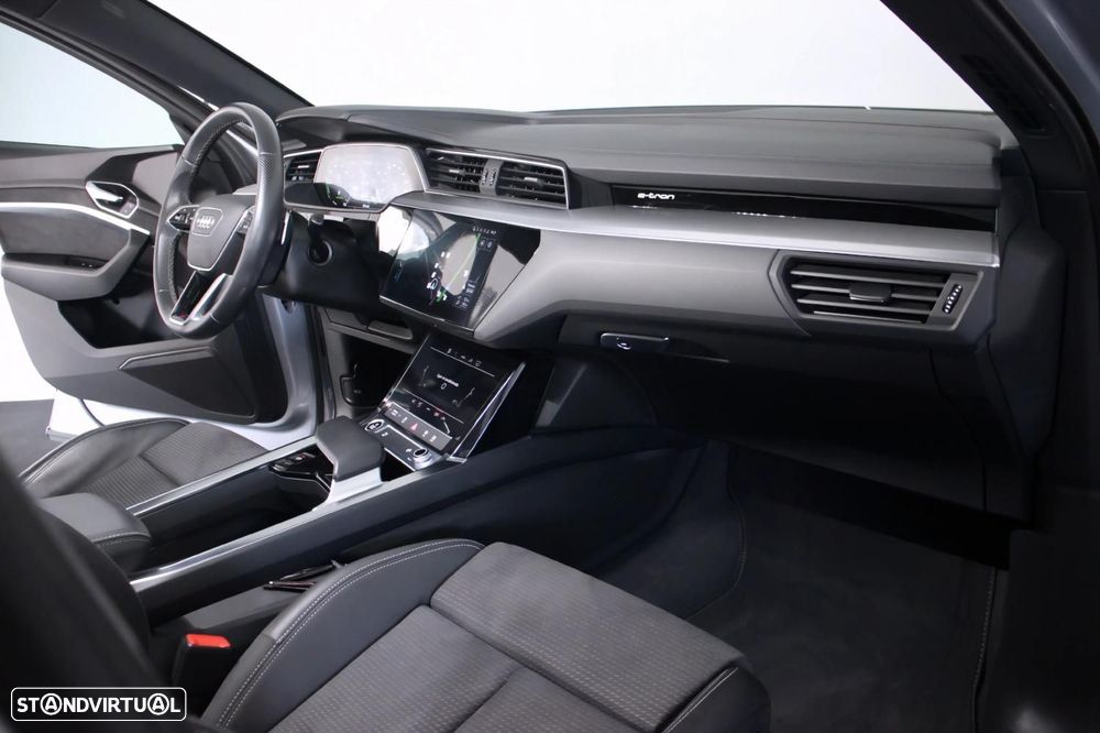 Audi e-tron 55 quattro S line - 12