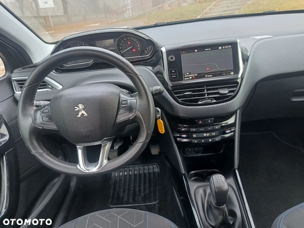 Peugeot 2008 PureTech 82 Signature - 21