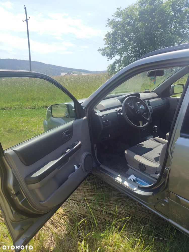Nissan X-Trail 2.2 dCi Comfort - 9
