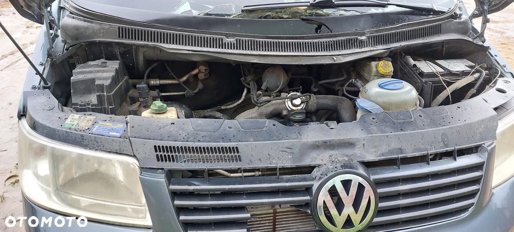 Volkswagen Caravelle - 6