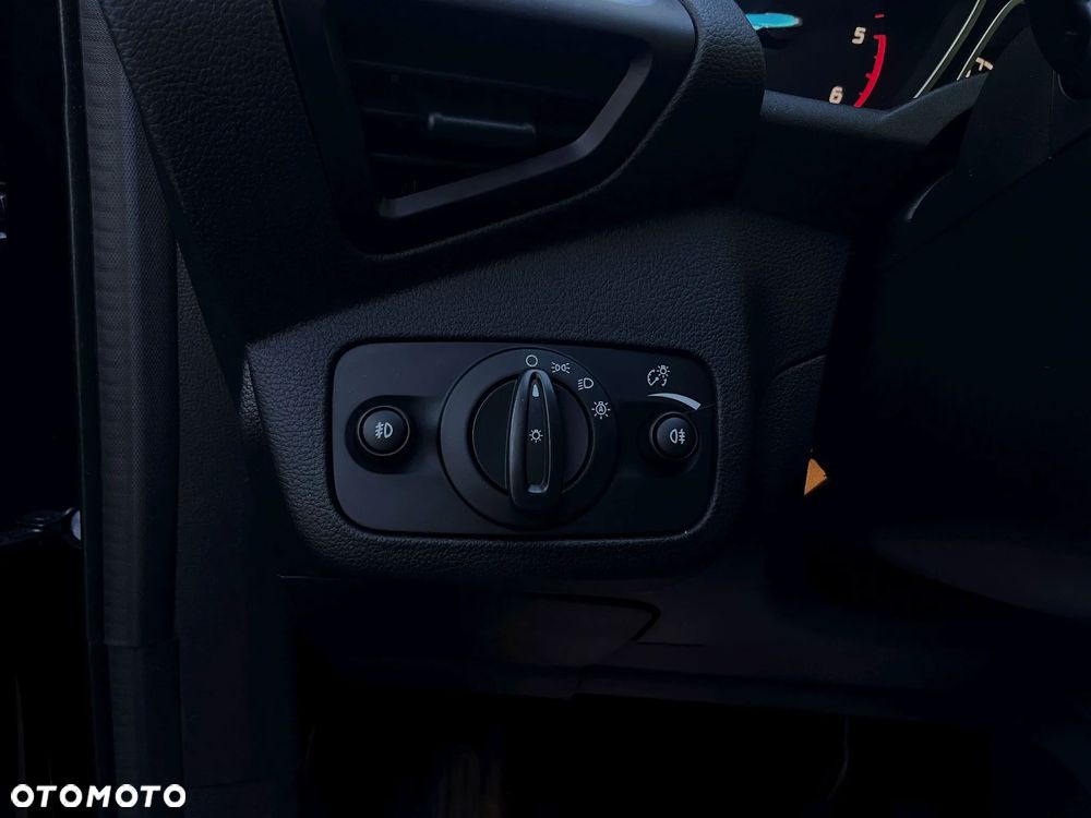 Ford Kuga 2.0 TDCi 4x4 Titanium - 31