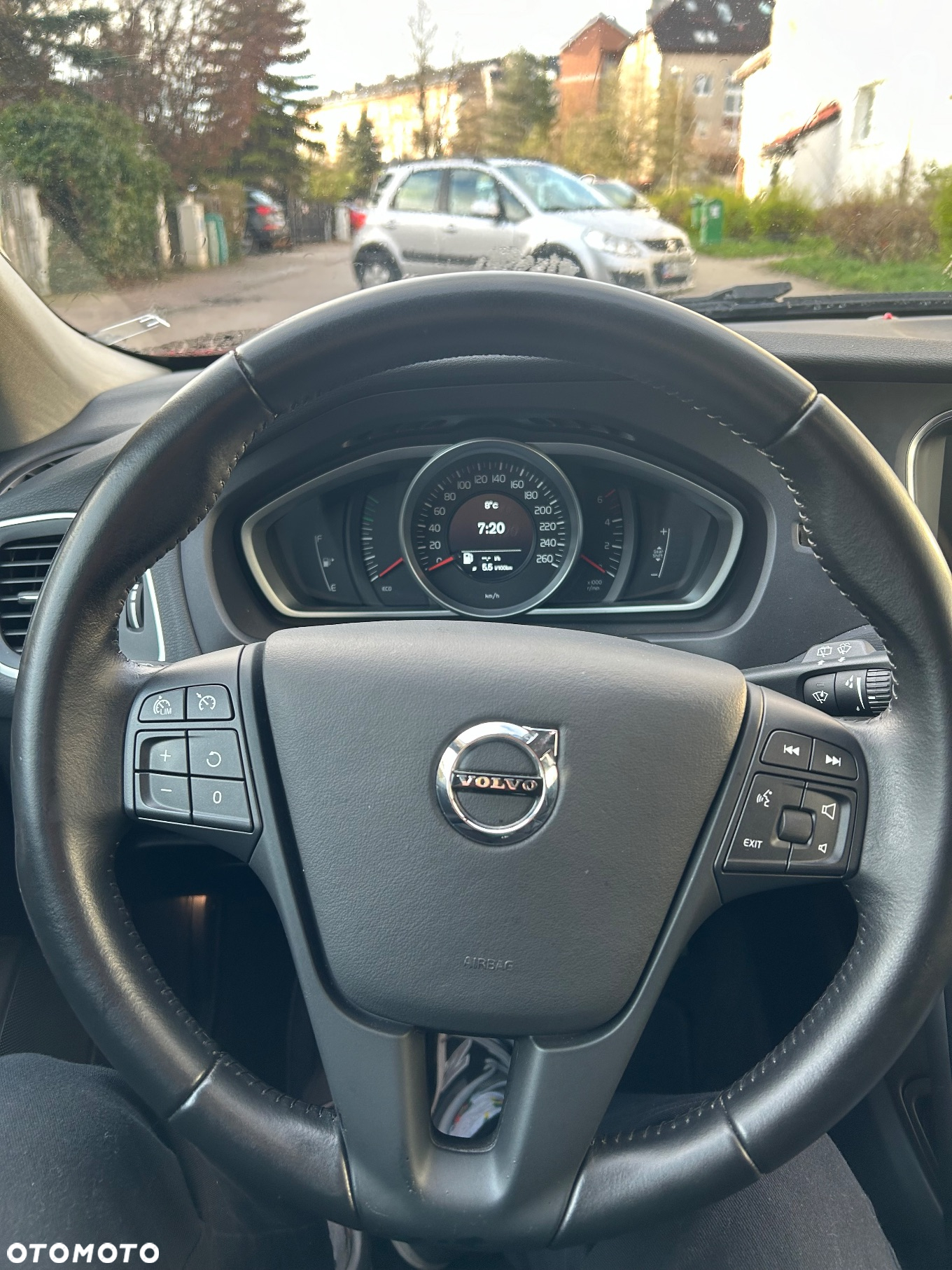 Volvo V40 D2 Momentum - 8